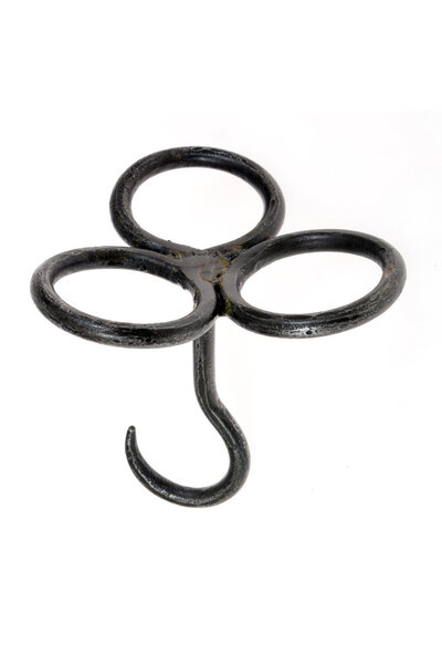 Hook for making a tripod