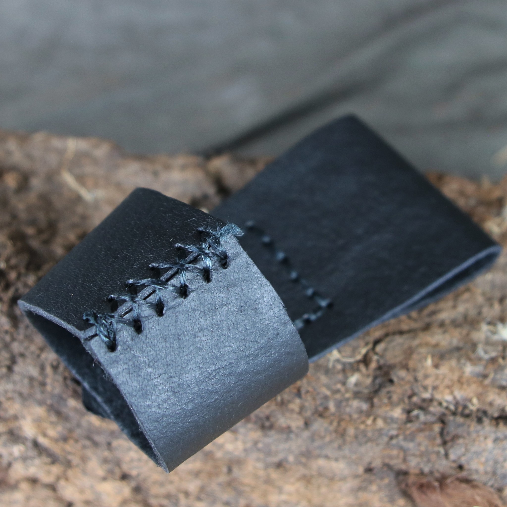 Mytholon Drinking horn belt holder Louis black CelticMerchant.co.uk