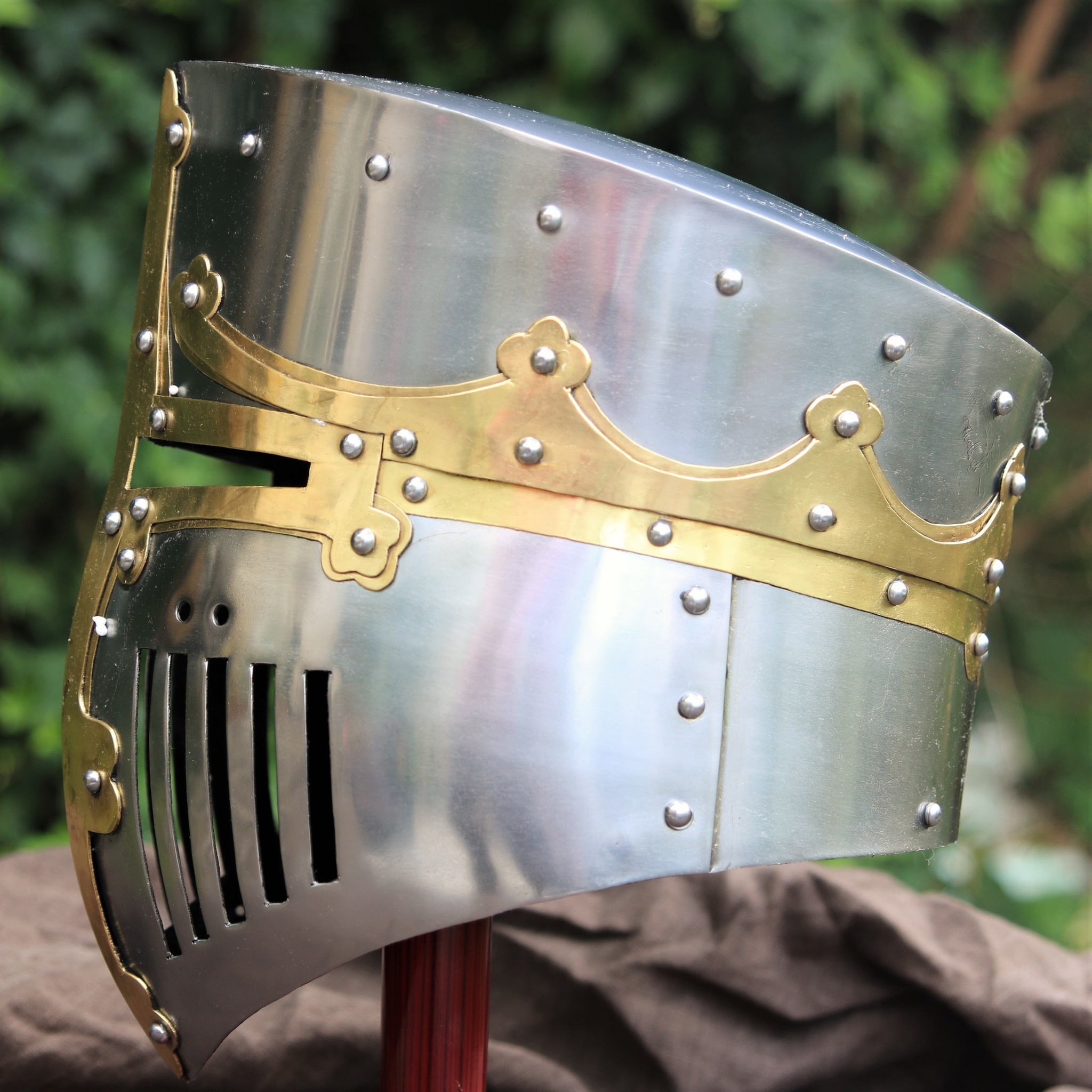 Medieval bucket helmet Westminster Psalter - CelticWebMerchant.co.uk