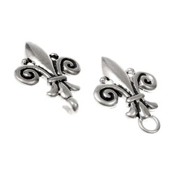 Cloak clasp fleur de lys, silvered