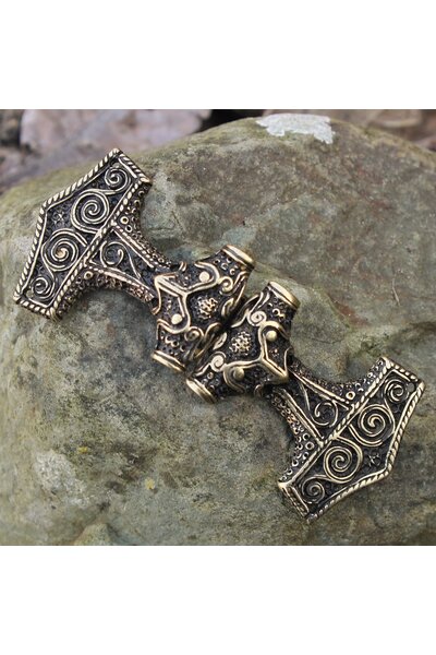 Cloak clasp Thor's hammer, bronze