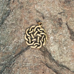 Amulet round Celtic knot, bronze