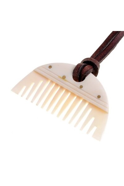 Germanic beard comb