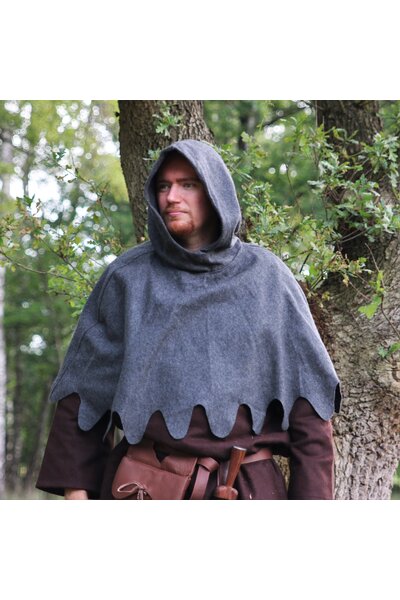 Woollen chaperon, grey