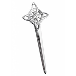 Kilt pin Celtic knot