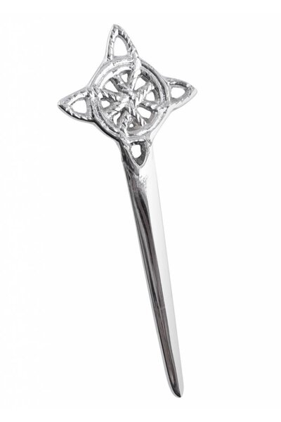 Kilt pin Celtic knot