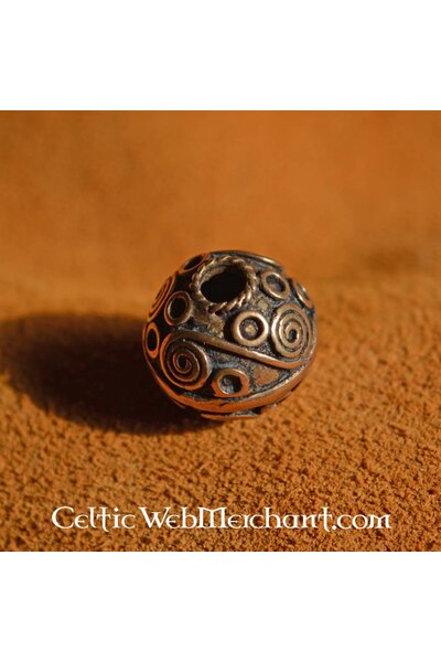 Celtic beardbead with spirals