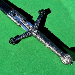 Short sword with honeycomb motive