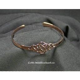 Bracelet with Celtic knot