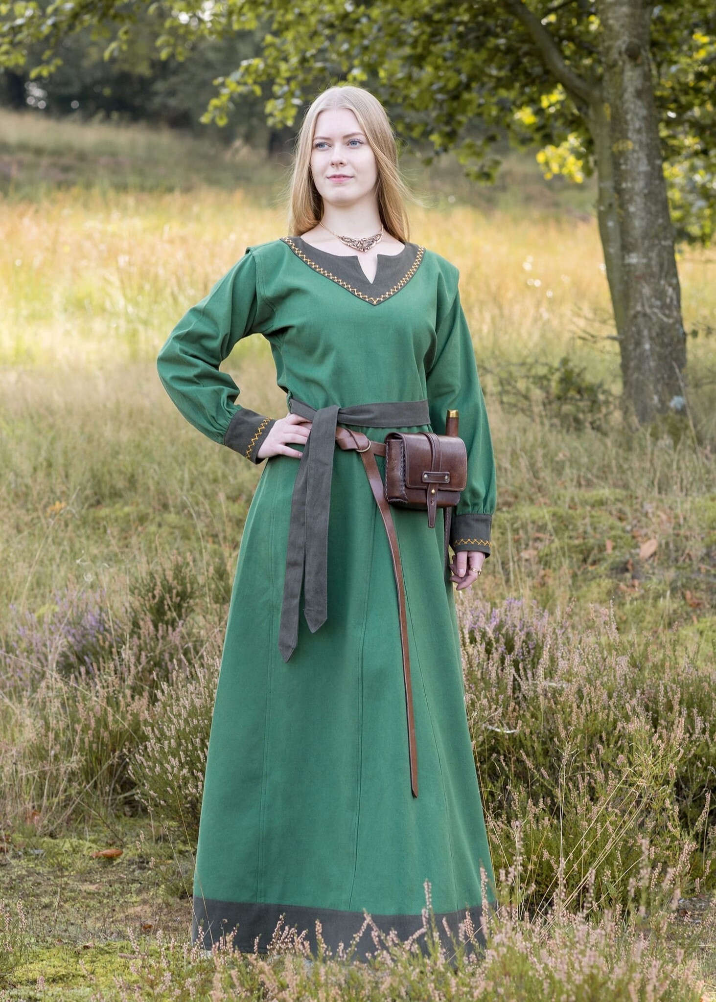 Viking dress Helga, green - CelticWebMerchant.co.uk
