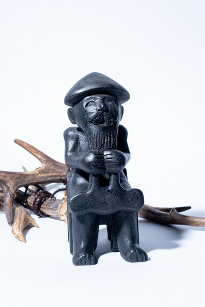 Thor statue Eyrarland, black