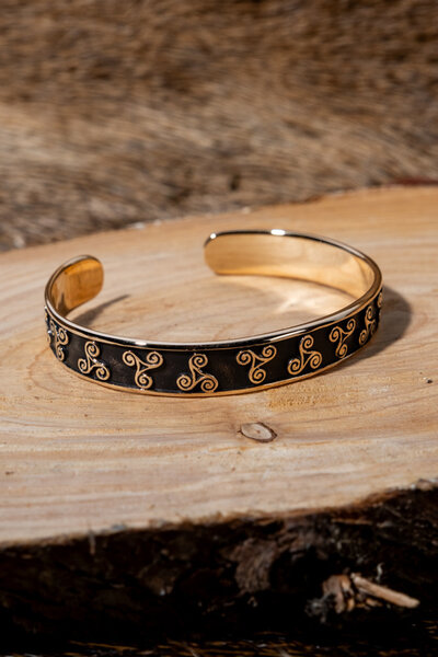 Celtic bracelet with triskelions