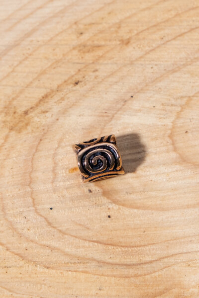 Celtic beard bead Thena