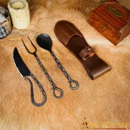 Cutlery set with sheath