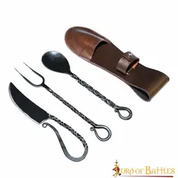 Cutlery set with sheath