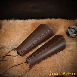 Leather greaves Ubbe