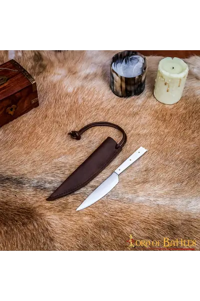 15th century dining knife with bone handle