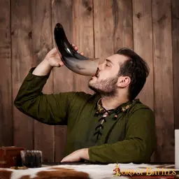 Natural drinking horn 650-1000 ml