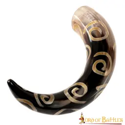 Prehistoric drinking horn with spiral motifs