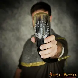 Algiz protection rune drinking horn