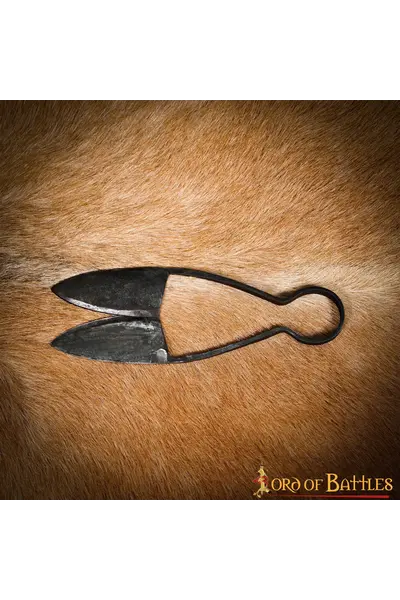 Historical bow scissors
