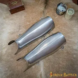 Late medieval greaves