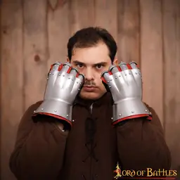 14th century hourglass gauntlets