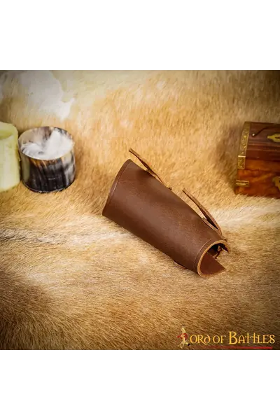 Leather bracer Daelgor, right hand