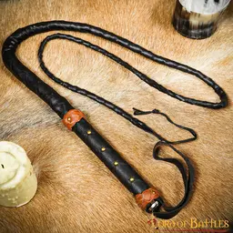 Leather whip Eryn