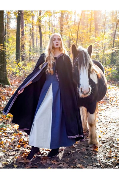 Embroidered cloak Lyra, black