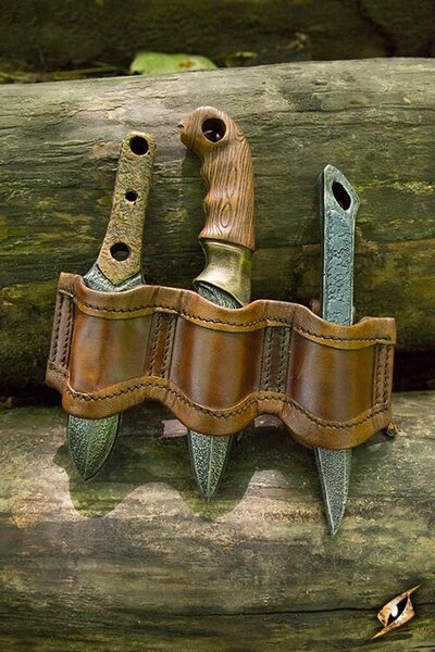 Holder for LARP throwing knives brown, incl. 3 knives