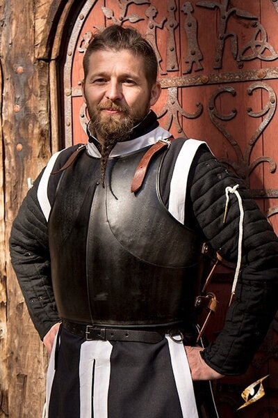 Milanese cuirass and backplate, bronzed