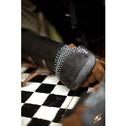Vambraces with chainmail