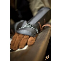 Vambraces with chainmail