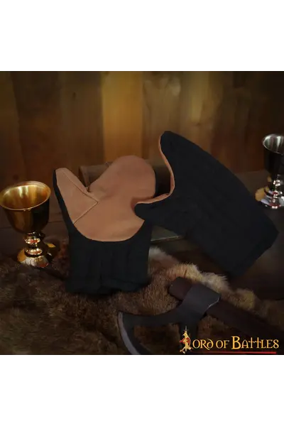 Padded mittens for reenactment, black