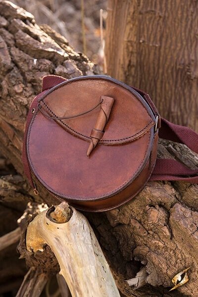 Round leather bag, brown