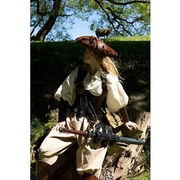 Tricorn Blackbeard, brown