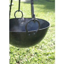 Large pan with hinge