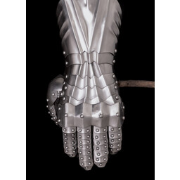 Gauntlets with rivets