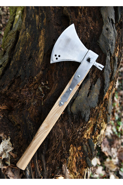 Axe with hammer, 16th century