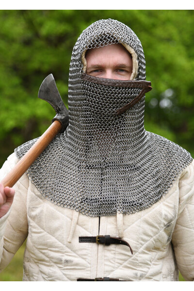 Coif with triangular visor, 8 mm