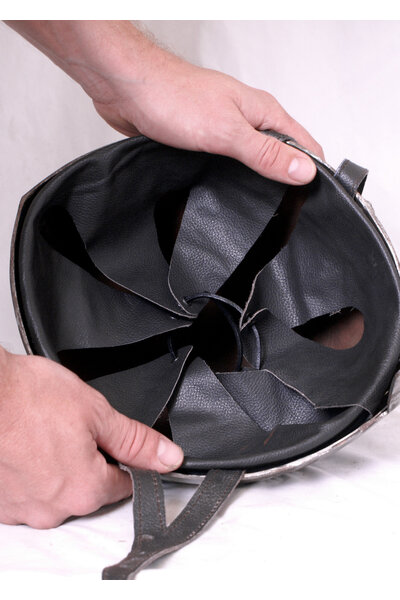 Leather helmet inlay