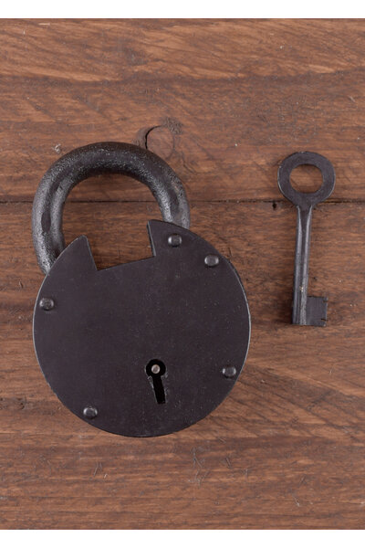 Round padlock