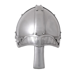 Spangenhelm with eyebrows