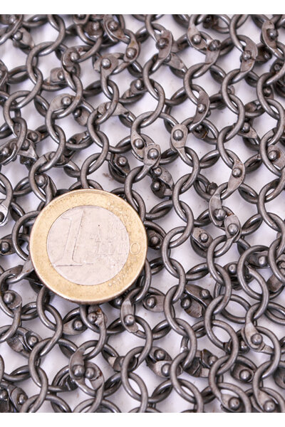 Chain mail chausses, round rings - round rivets