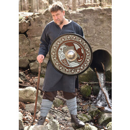 Viking shield with ravens and triquetras