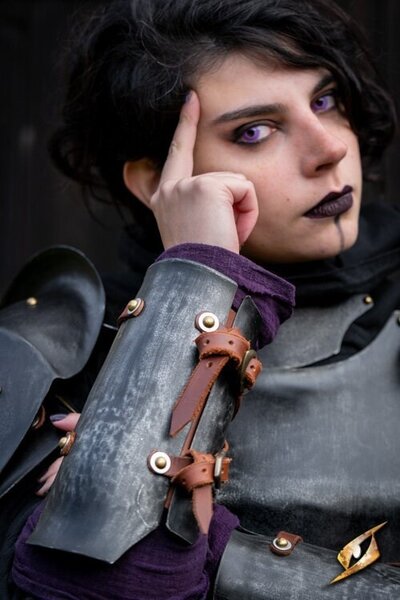 Renegade women's armor, vambraces
