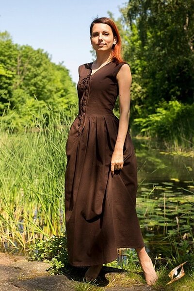 Medieval dress Elaine, brown