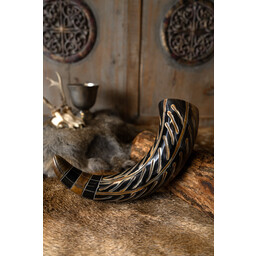 Drinking horn Gorm with leather holder