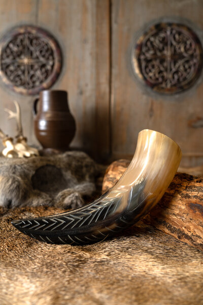 Engraved drinking horn gnome